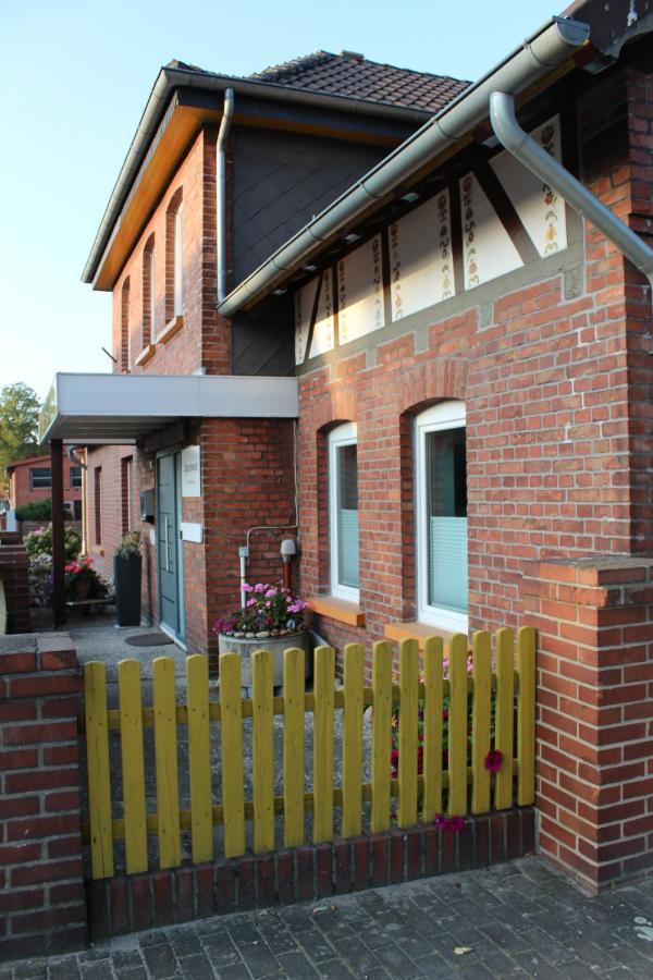Isenbüttel Apartment Hanske מראה חיצוני תמונה