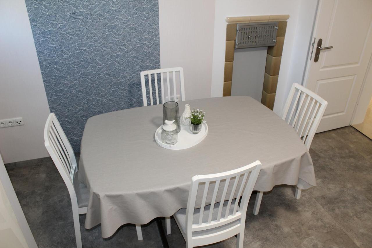 Isenbüttel Apartment Hanske מראה חיצוני תמונה